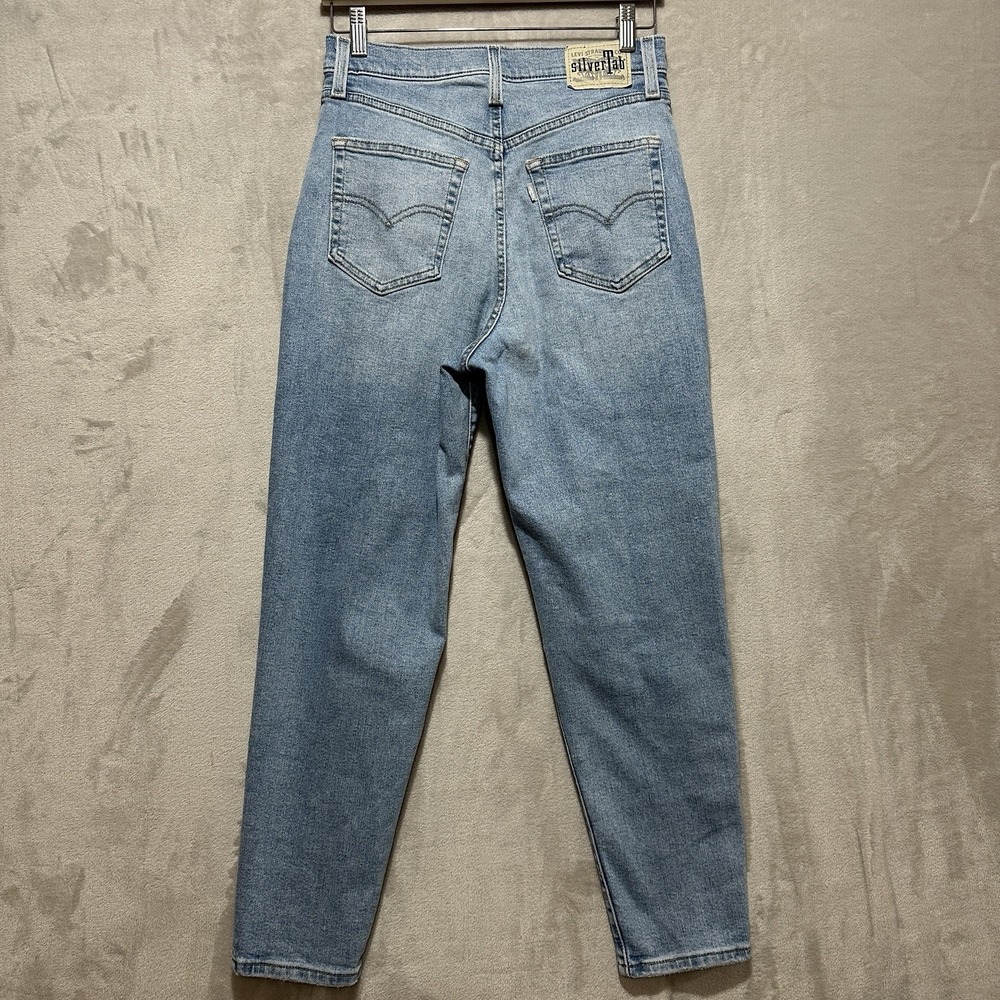 Levi's Silver Tab Mom Jeans Women's High Waist Tapered 90's Distressed Pockets - Picture 2 of 10